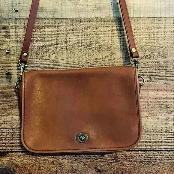 Vintage Hunter Club Genuine Leather Purse - Picture 3 of 10